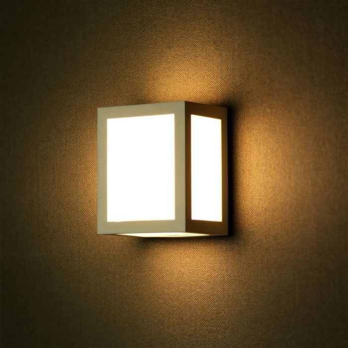 LED WALL LIGHT PC 12W WW 1250lm 170° 130X160X108 WHITE IP65